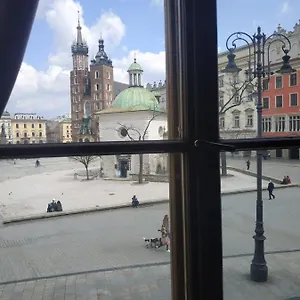 Main Square 18 King Apartament
